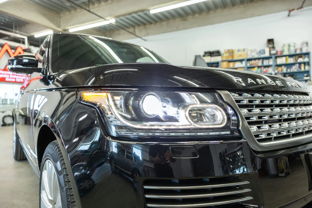 2015 Land Rover Range Rover L405 - Image 11 of 31