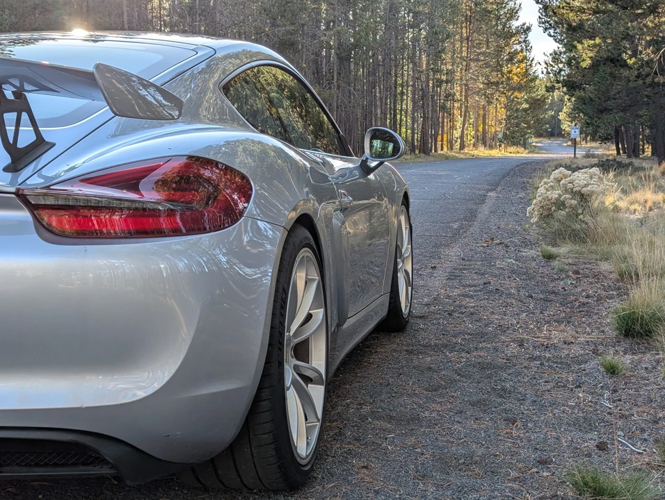 2016 Porsche 981 Cayman GT4 - Image 23 of 31