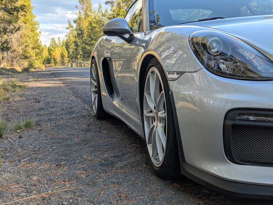 2016 Porsche 981 Cayman GT4 - Image 17 of 31