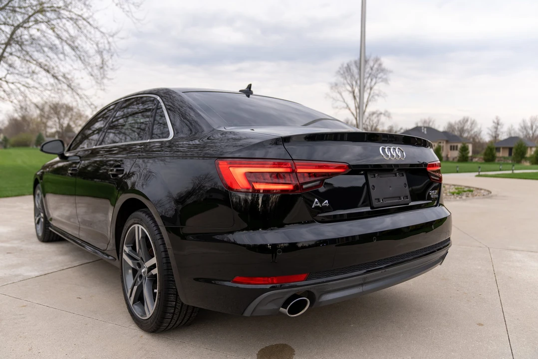 2017 Audi B9 A4 - Image 29 of 31
