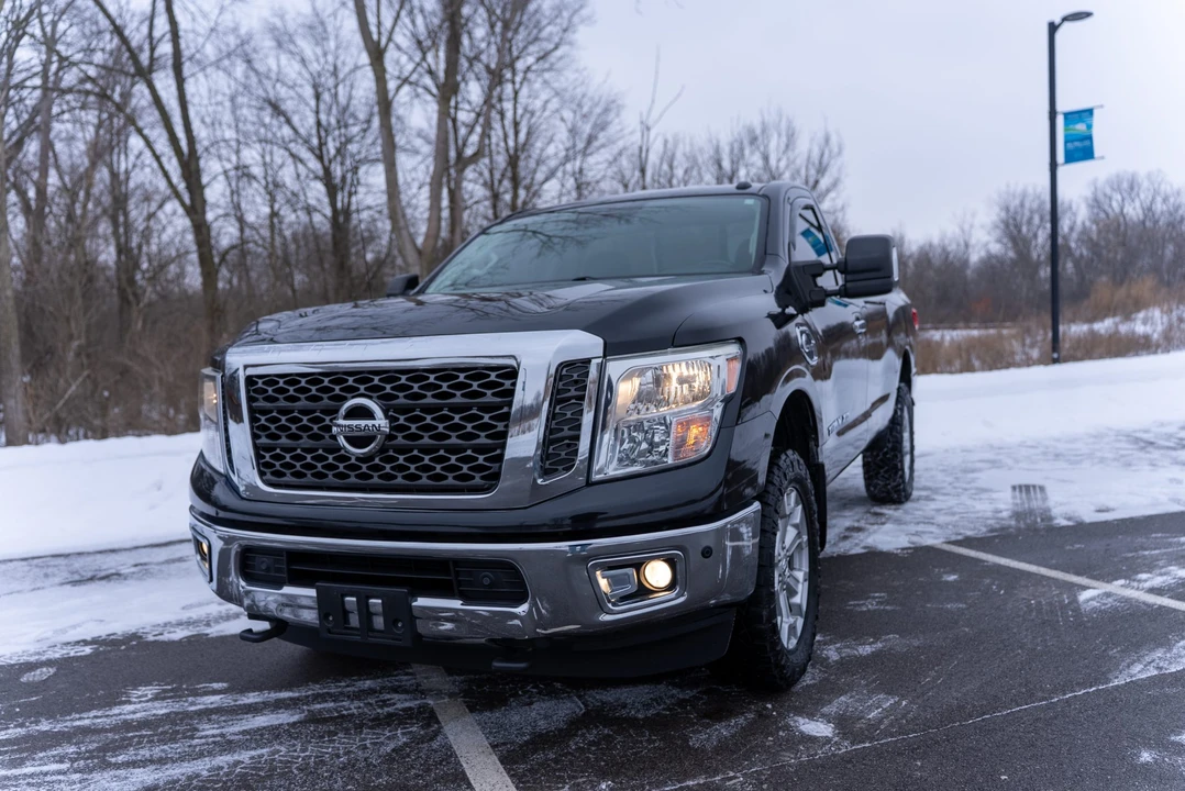 2017 Nissan Titan 2nd Gen - Image 2 of 31