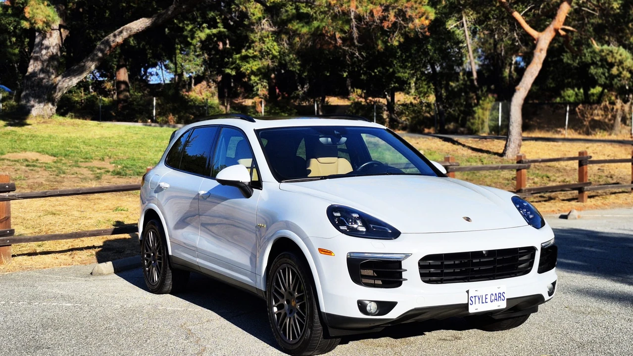 2017 Porsche 958 Cayenne S - Image 31 of 31
