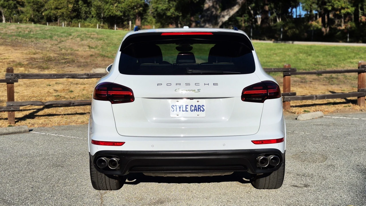 2017 Porsche 958 Cayenne S - Image 22 of 31