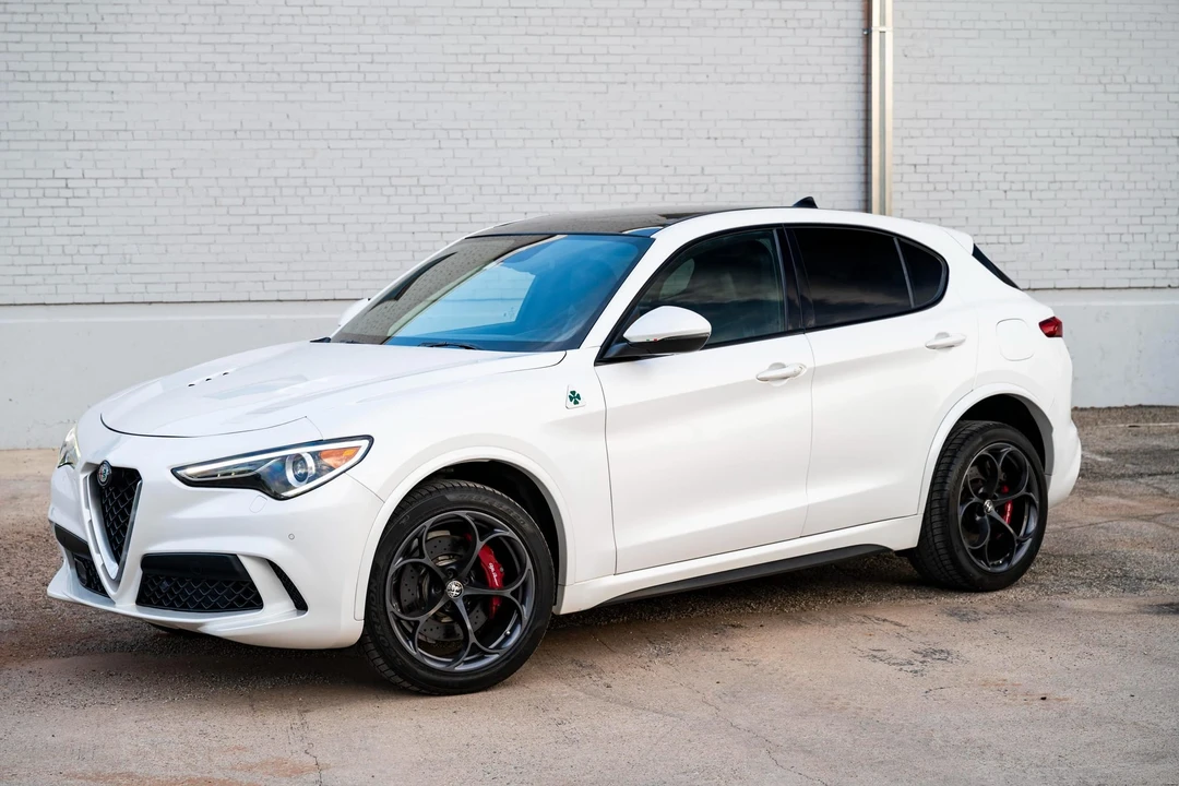 2018 Alfa Romeo Stelvio Quadrifoglio - Image 2 of 31