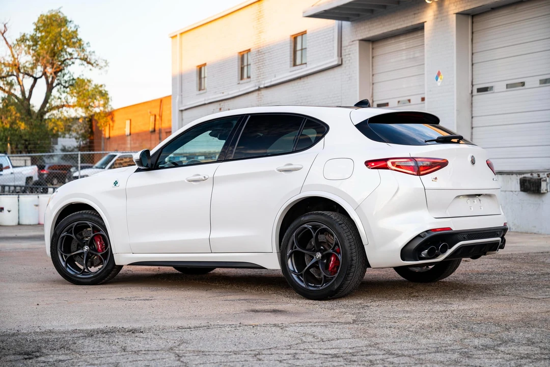 2018 Alfa Romeo Stelvio Quadrifoglio - Image 28 of 31