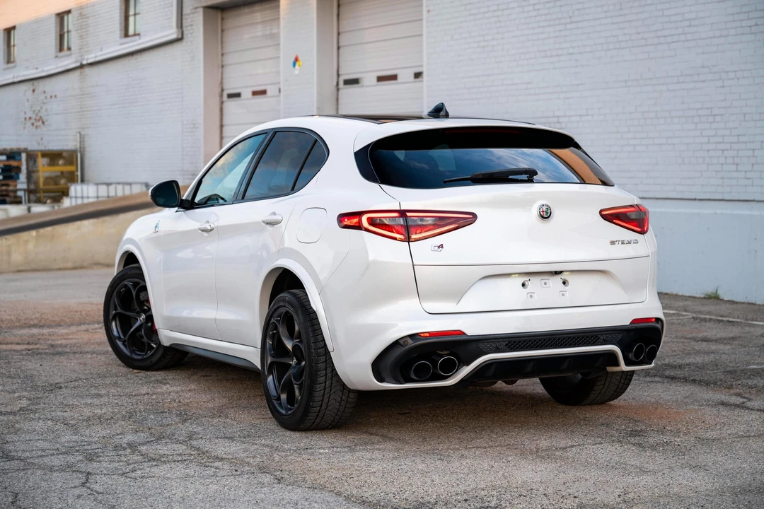 2018 Alfa Romeo Stelvio Quadrifoglio - Image 25 of 31