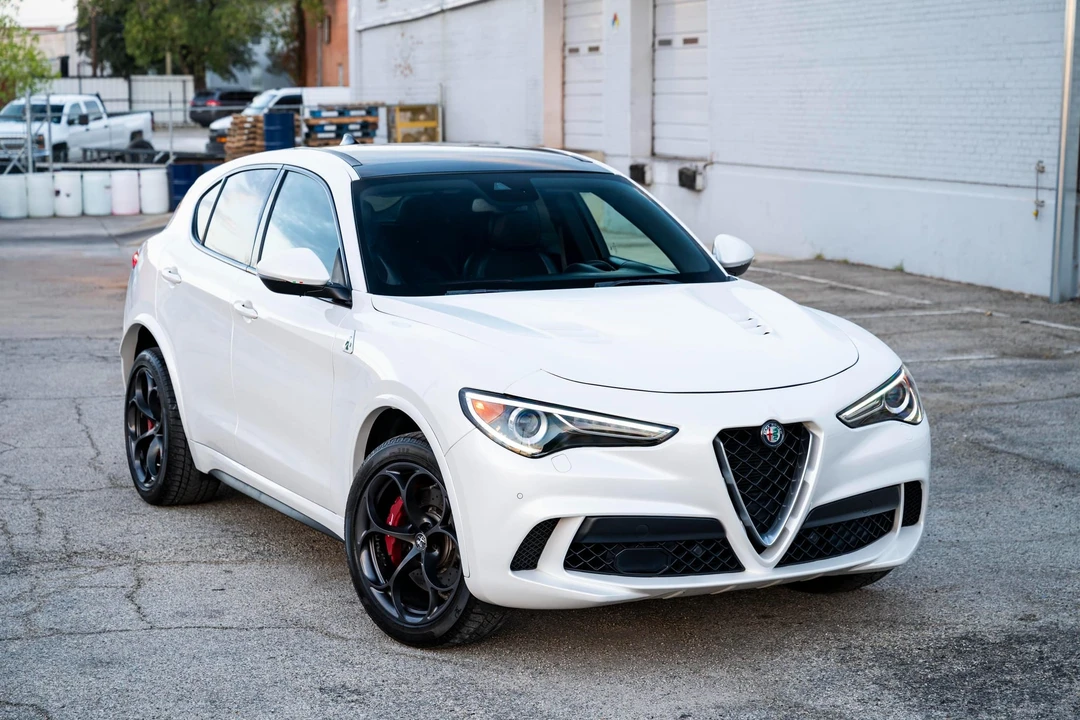 2018 Alfa Romeo Stelvio Quadrifoglio - Image 12 of 31