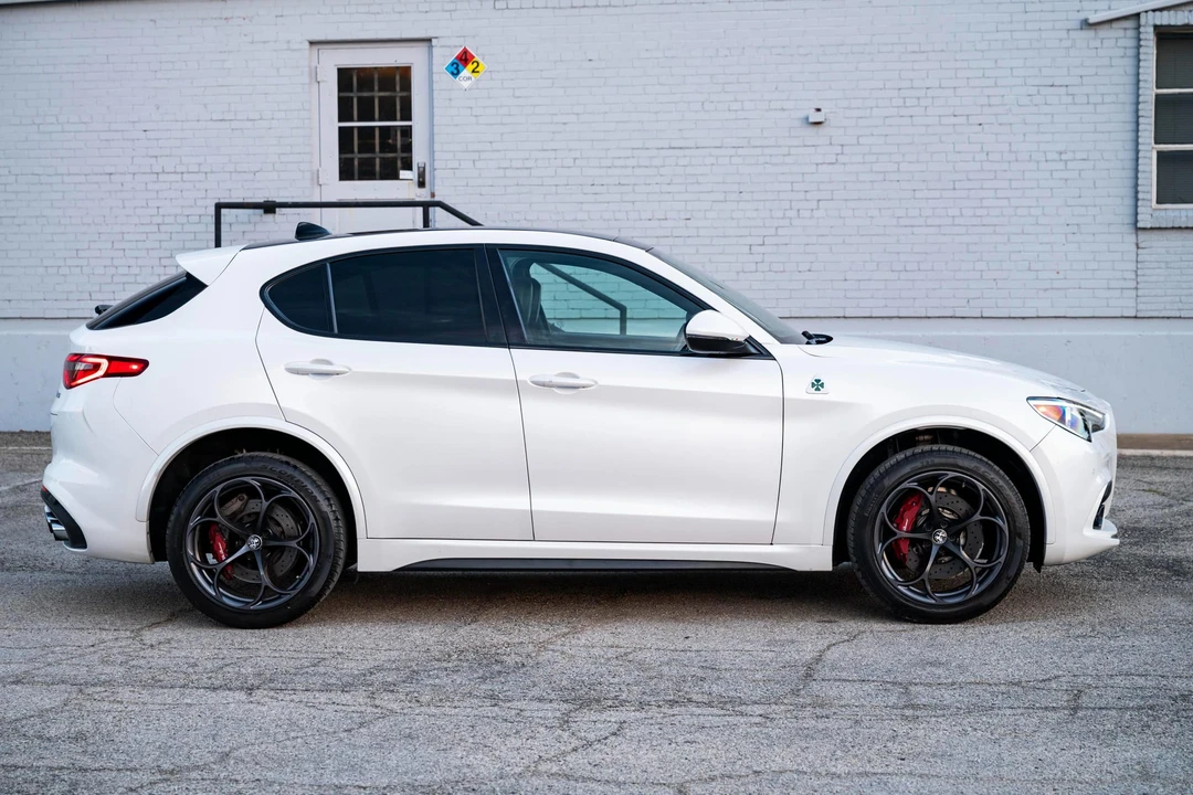 2018 Alfa Romeo Stelvio Quadrifoglio - Image 18 of 31