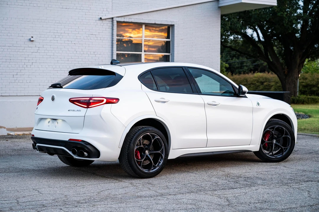 2018 Alfa Romeo Stelvio Quadrifoglio - Image 19 of 31