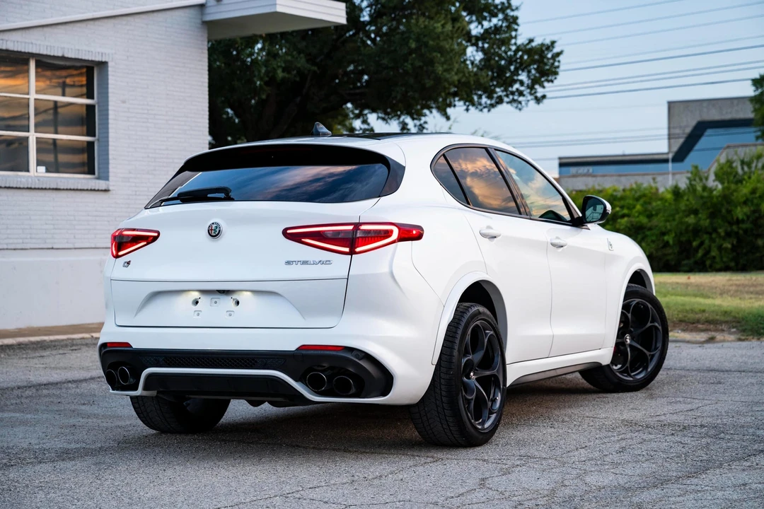 2018 Alfa Romeo Stelvio Quadrifoglio - Image 23 of 31