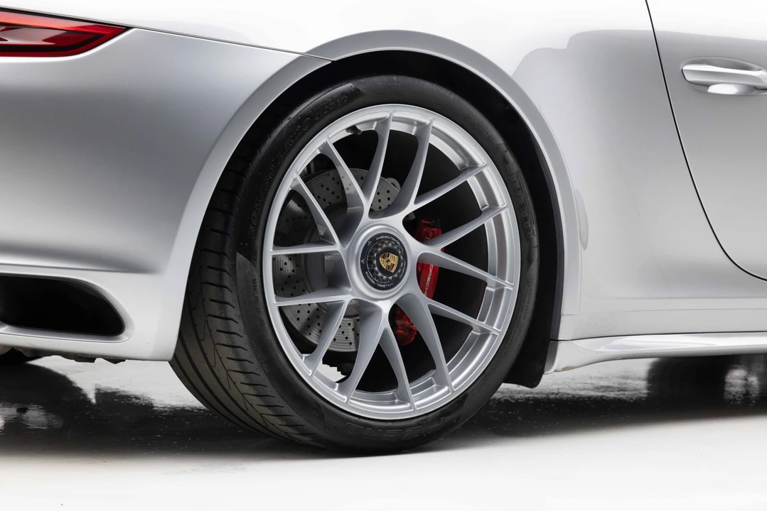 2018 Porsche 991 Carrera GTS - Image 29 of 31