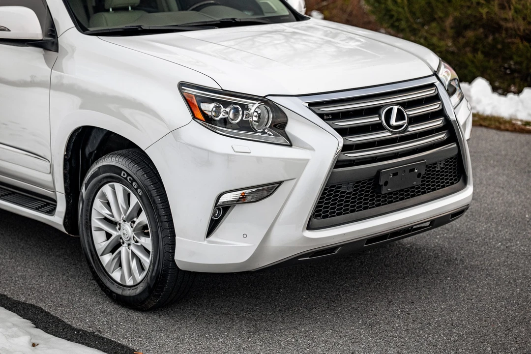 2019 Lexus GX 2nd Gen - Image 28 of 31