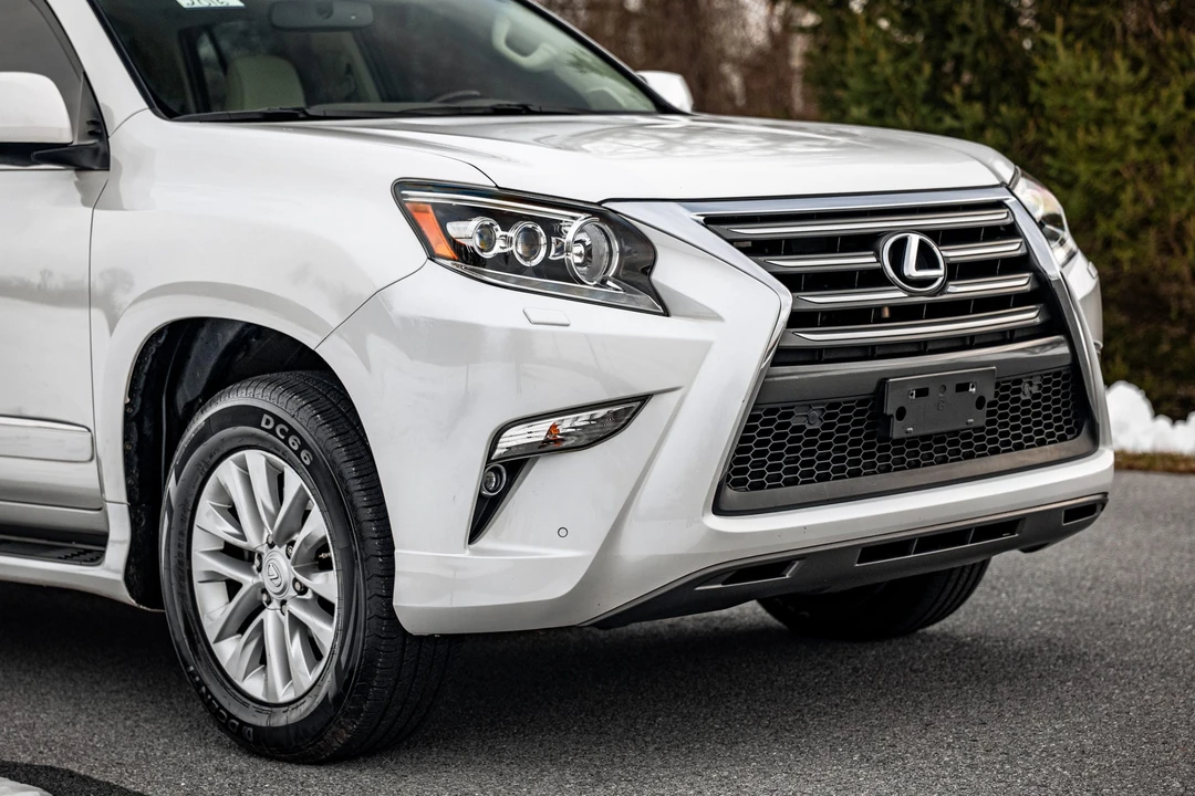 2019 Lexus GX 2nd Gen - Image 29 of 31