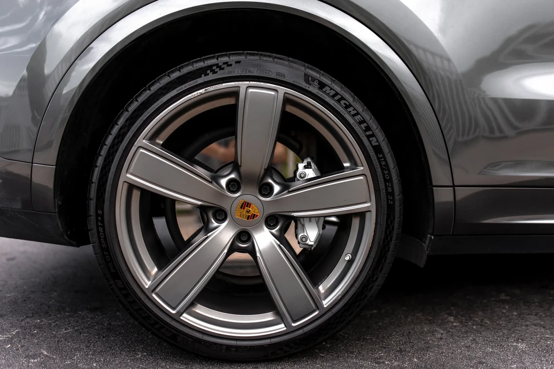 2019 Porsche 9Y0/9Y3 Cayenne Turbo - Image 17 of 31