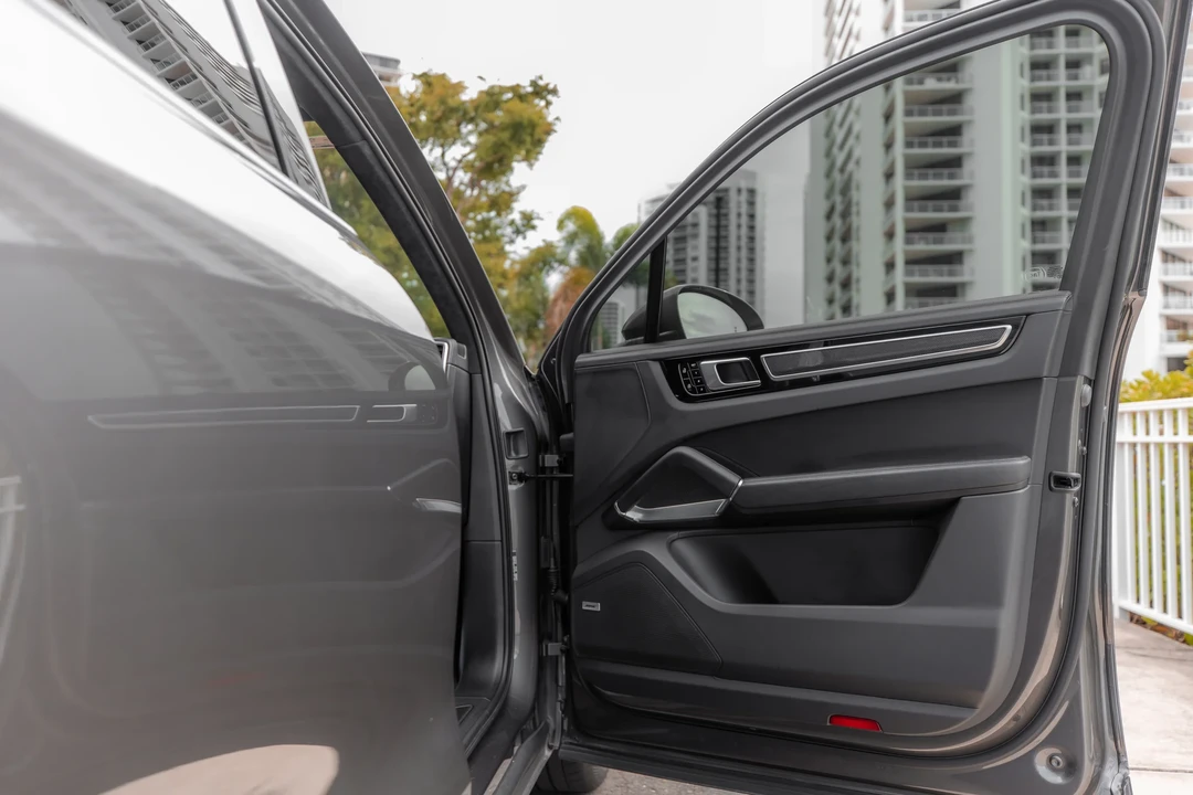 2019 Porsche 9Y0/9Y3 Cayenne Turbo - Image 18 of 31