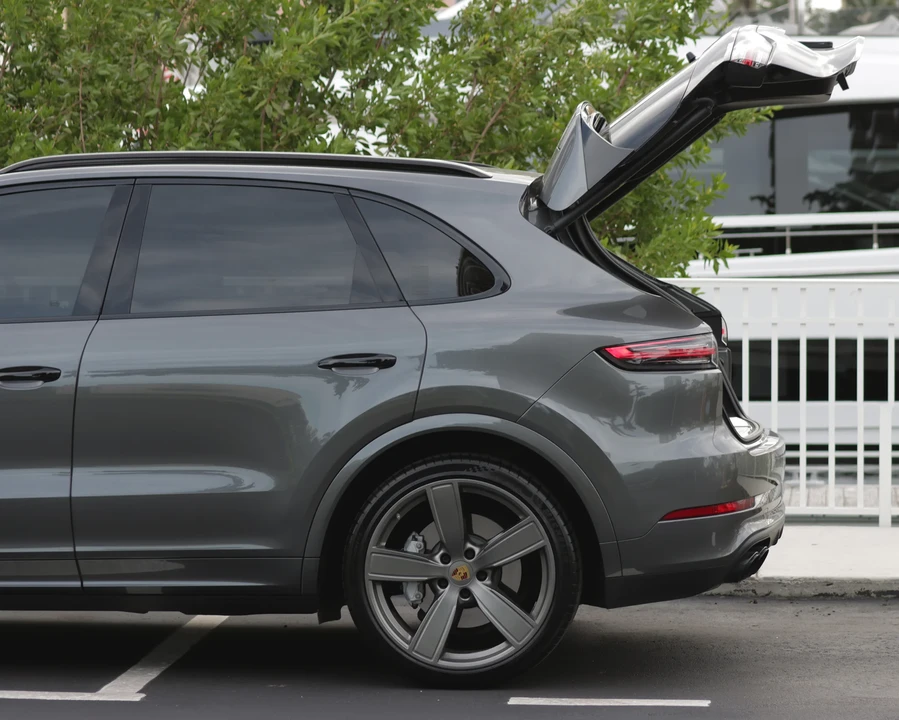 2019 Porsche 9Y0/9Y3 Cayenne Turbo - Image 9 of 31