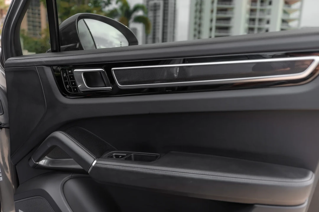 2019 Porsche 9Y0/9Y3 Cayenne Turbo - Image 19 of 31
