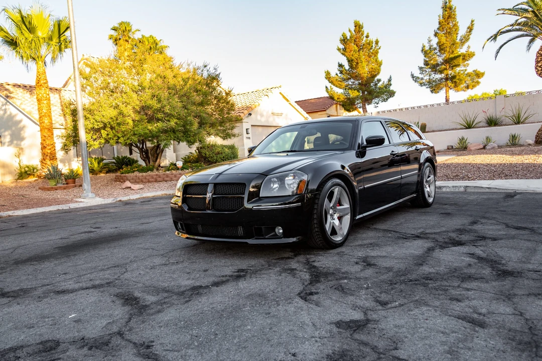 2006 Dodge Magnum SRT8 2nd Gen - Image 2 of 31