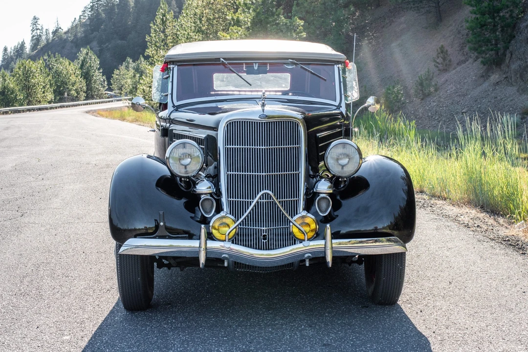 1935 Ford Model 48 & 68 - Image 9 of 31