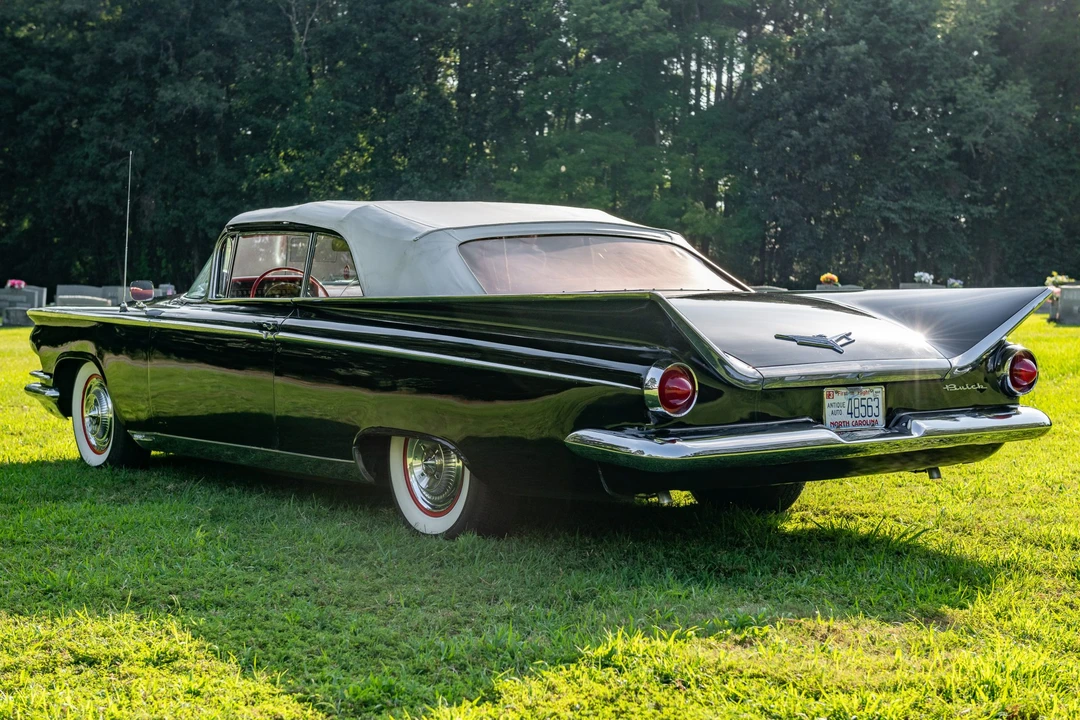 1959 Buick LeSabre - Image 4 of 31