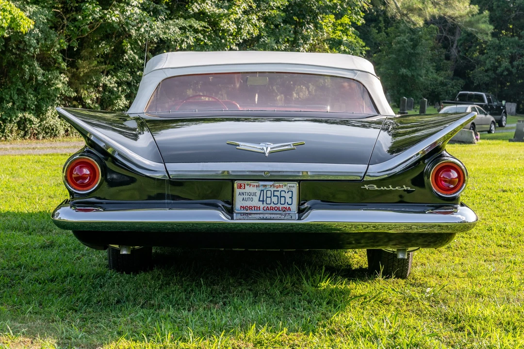 1959 Buick LeSabre - Image 5 of 31