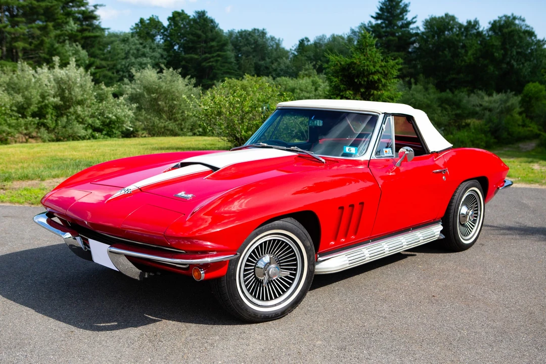 1965 Chevrolet Corvette C2 - Image 15 of 31