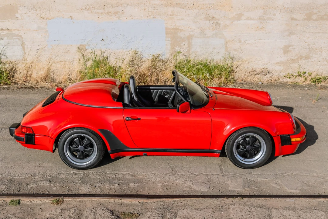 1989 Porsche 911 Carrera 3.2 - Image 16 of 31