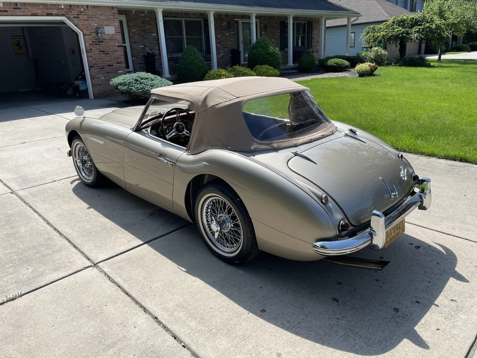 1957 Austin-Healey 100-6 - Image 4 of 31