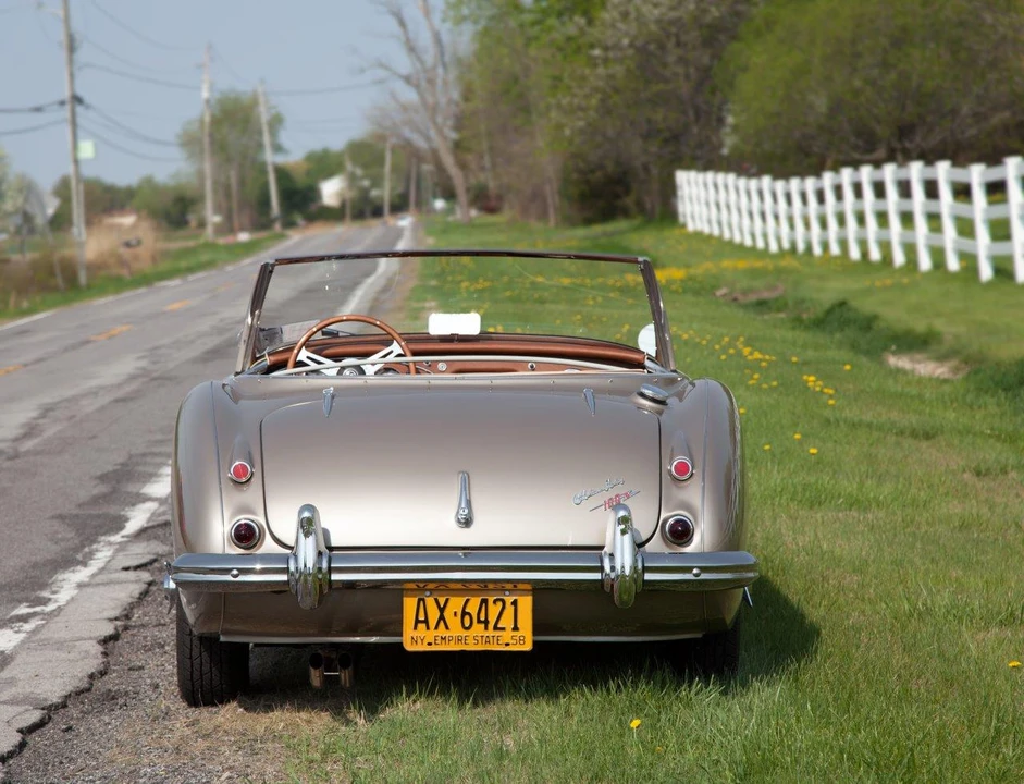 1957 Austin-Healey 100-6 - Image 11 of 31