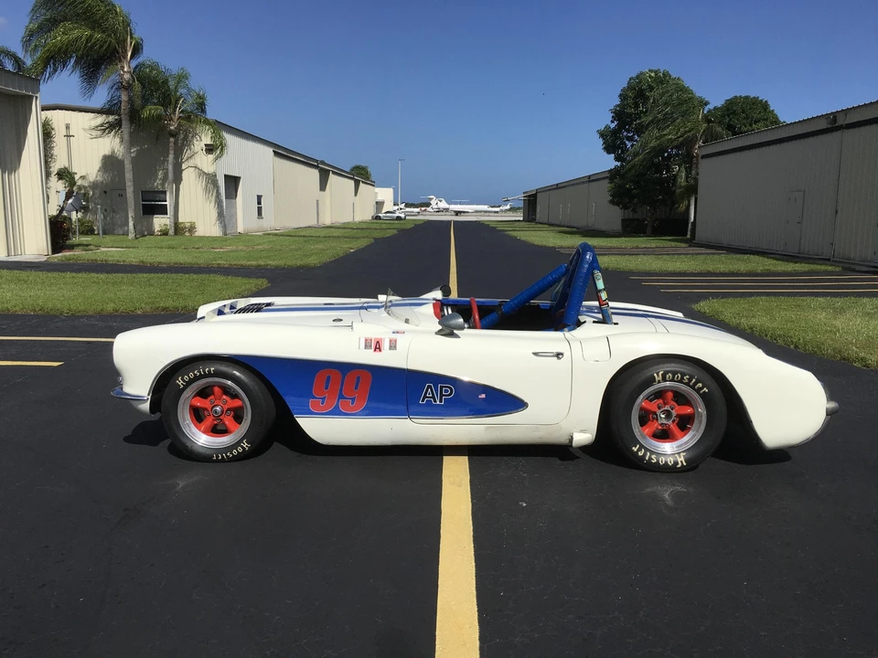 1957 Chevrolet Corvette C1 - Image 4 of 31