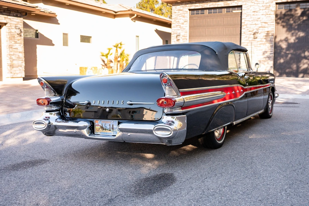 1957 Pontiac Star Chief - Image 14 of 31