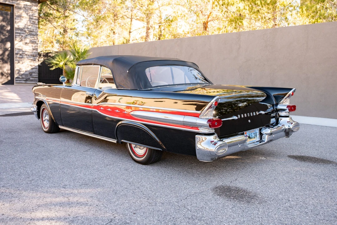 1957 Pontiac Star Chief - Image 16 of 31