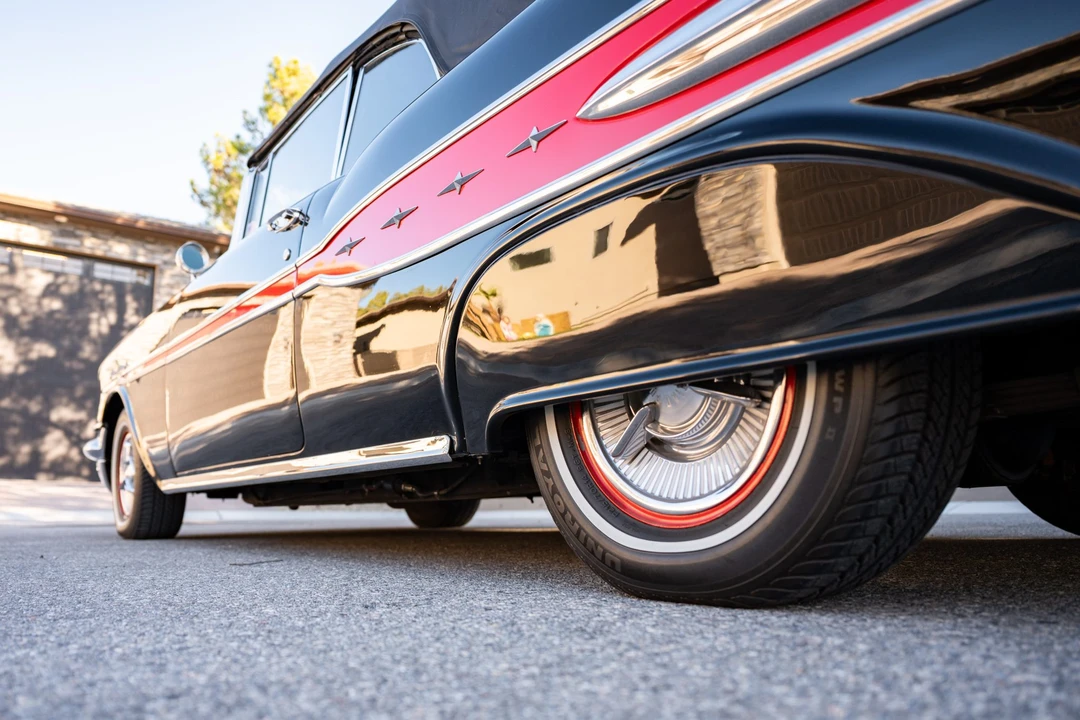 1957 Pontiac Star Chief - Image 24 of 31