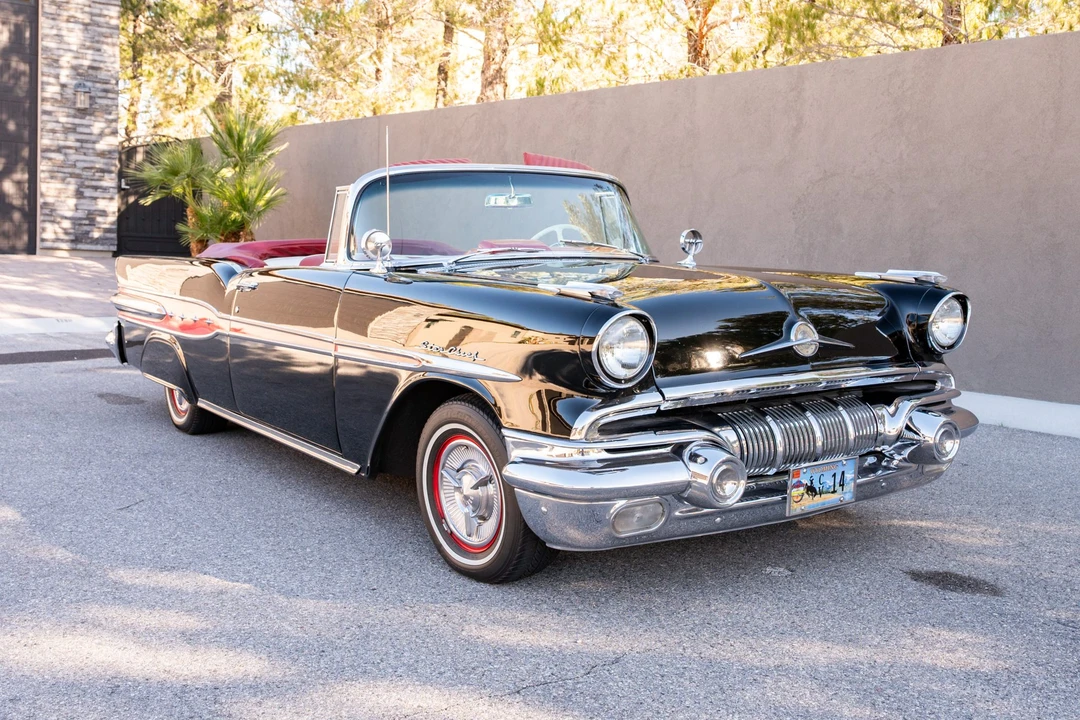 1957 Pontiac Star Chief - Image 4 of 31