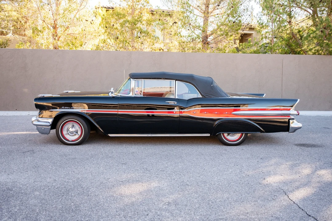 1957 Pontiac Star Chief - Image 17 of 31