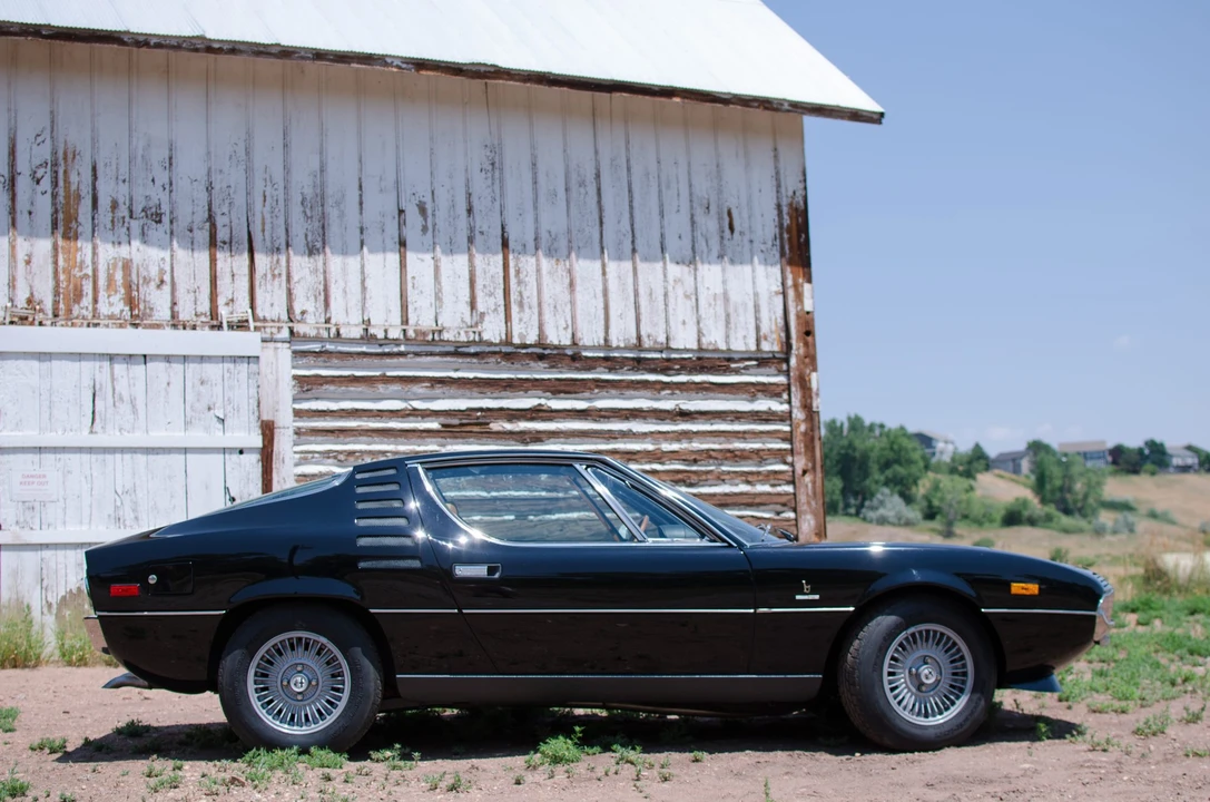 1972 Alfa Romeo Montreal - Image 24 of 31