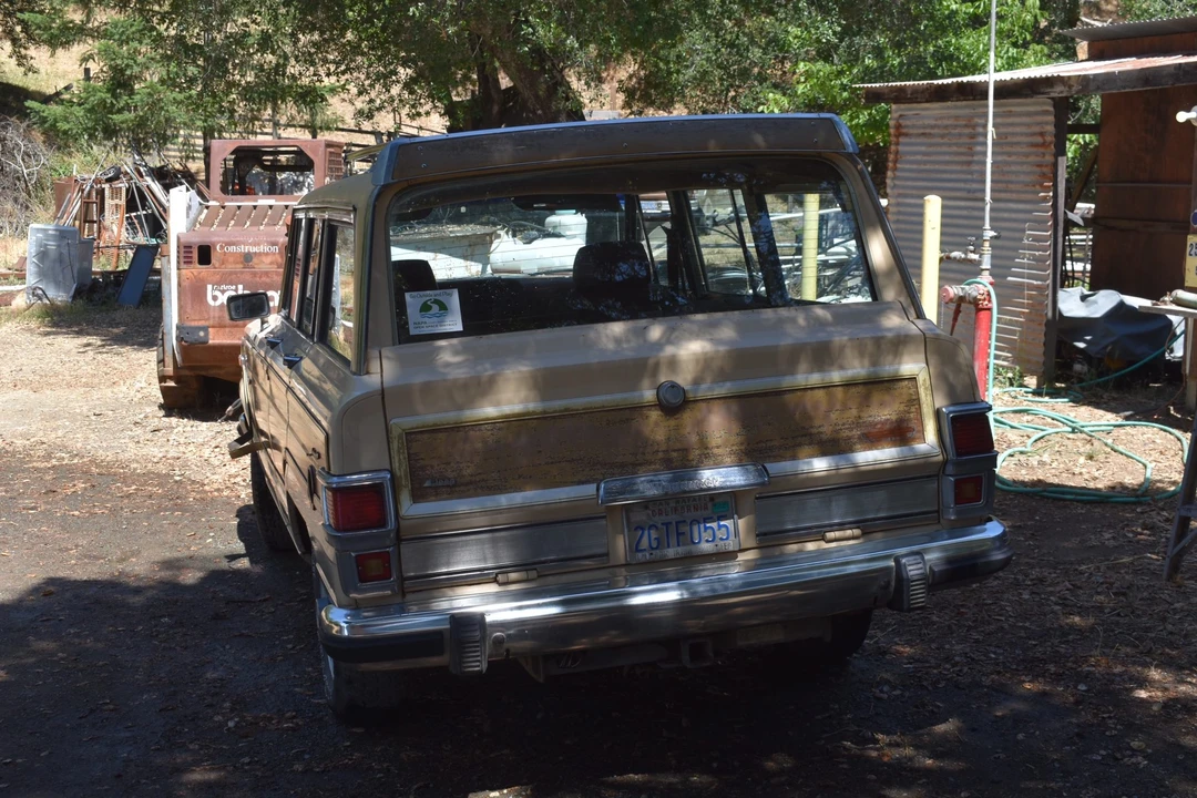 1982 Jeep SJ Wagoneer - Image 7 of 31
