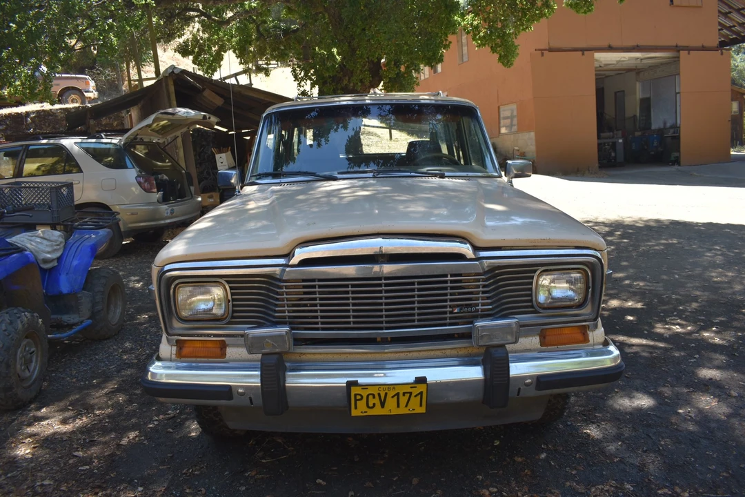 1982 Jeep SJ Wagoneer - Image 9 of 31
