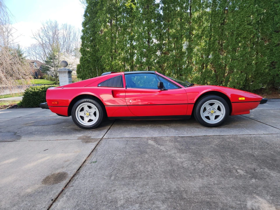1985 Ferrari 308 GTS QV - Image 15 of 31