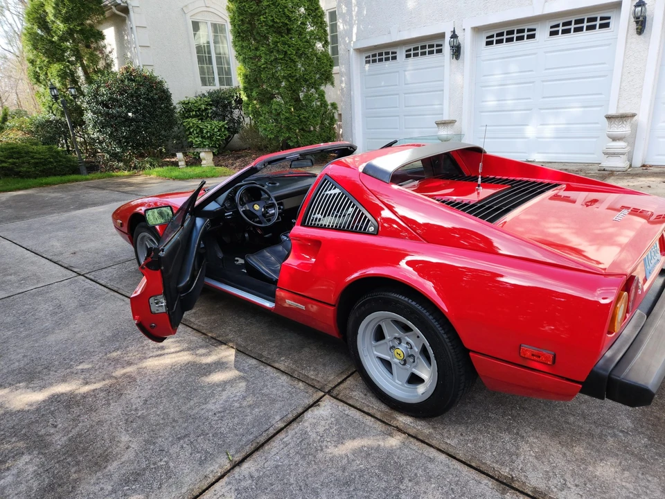 1985 Ferrari 308 GTS QV - Image 25 of 31