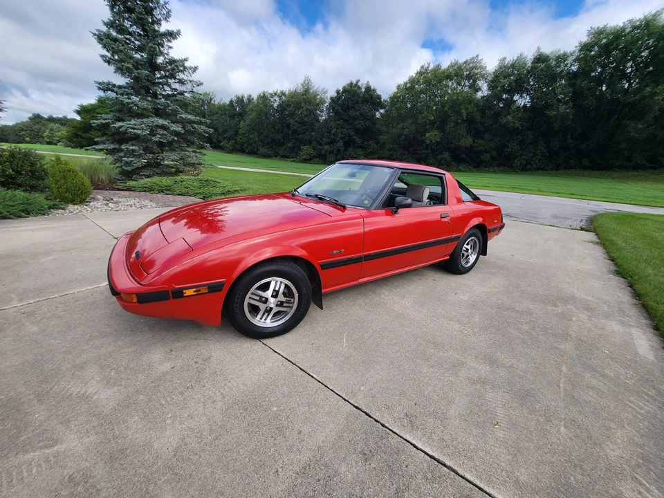 1985 Mazda RX-7 SA & FB - Image 2 of 31