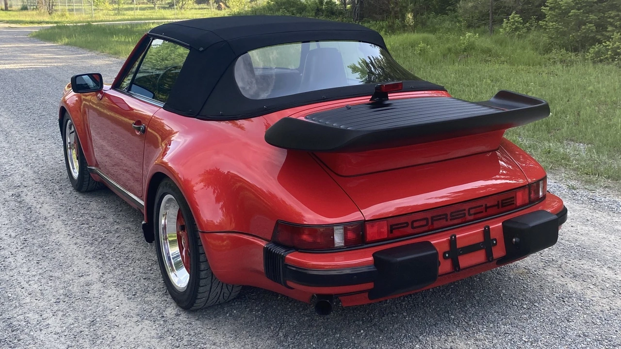 1986 Porsche 911 Carrera 3.2 - Image 12 of 31