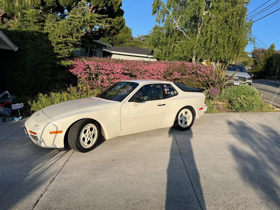 1987 Porsche 944 Turbo - Image 2 of 31