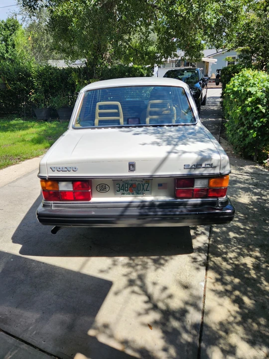 1990 Volvo 244 - Image 20 of 31