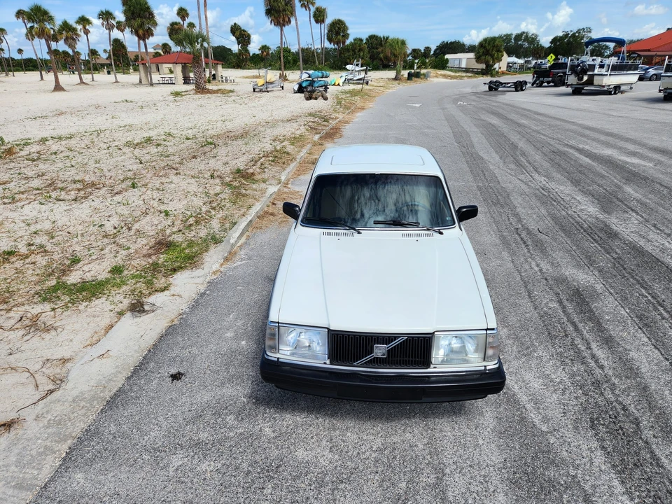 1990 Volvo 244 - Image 4 of 31