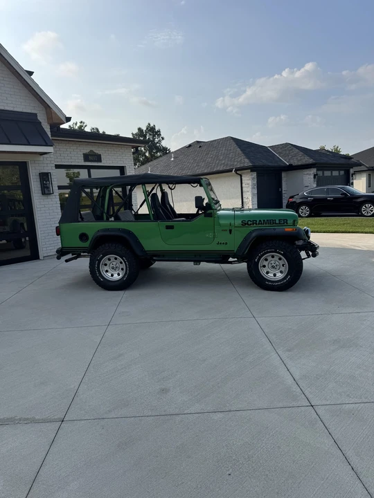 1982 Jeep CJ8 Scrambler - Image 3 of 31