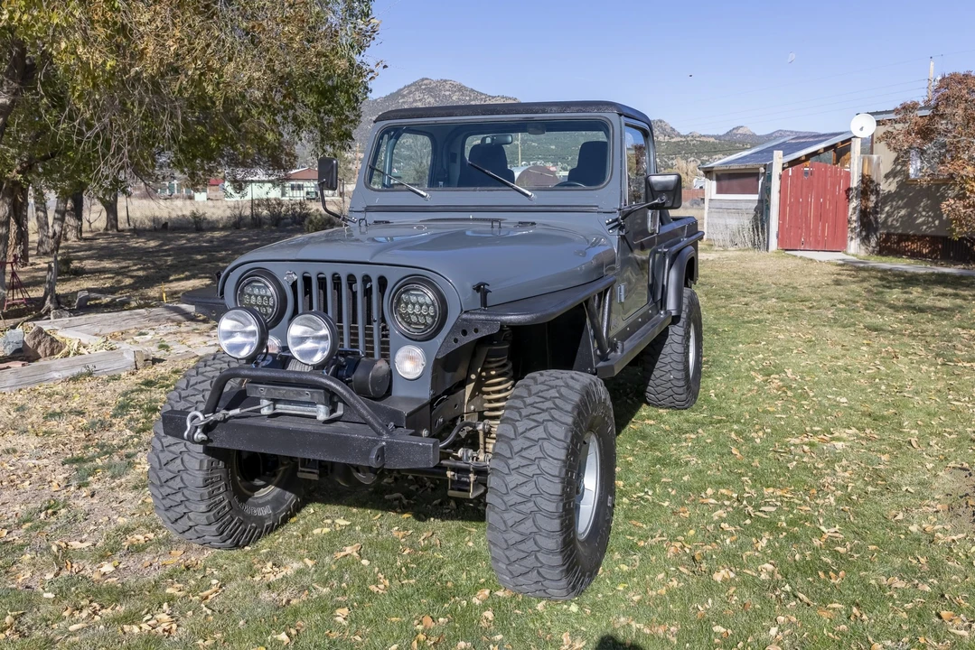 1983 Jeep CJ8 Scrambler - Image 2 of 31