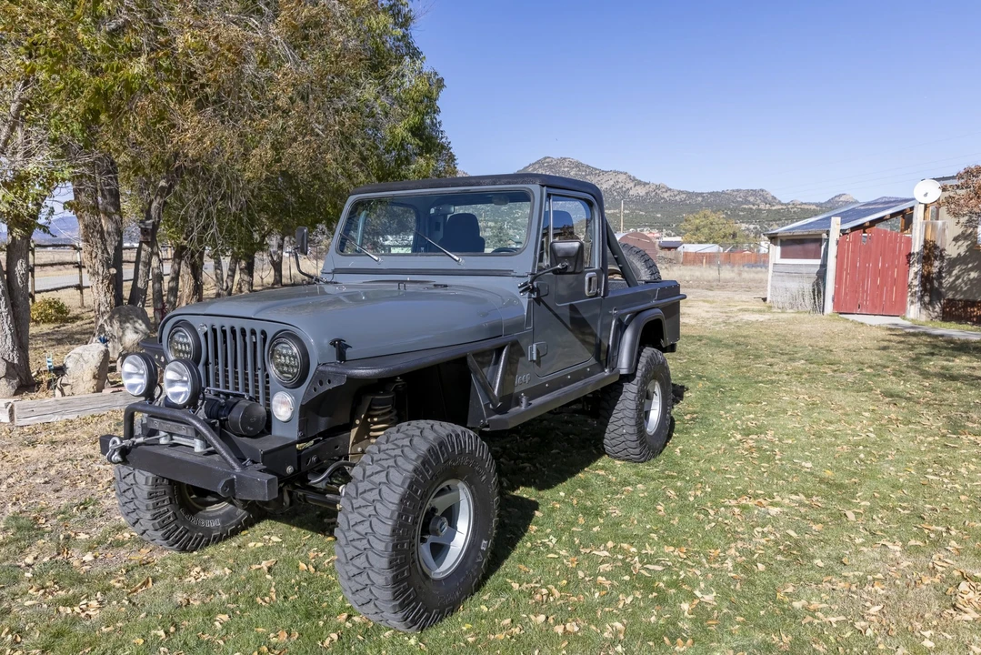 1983 Jeep CJ8 Scrambler - Image 3 of 31