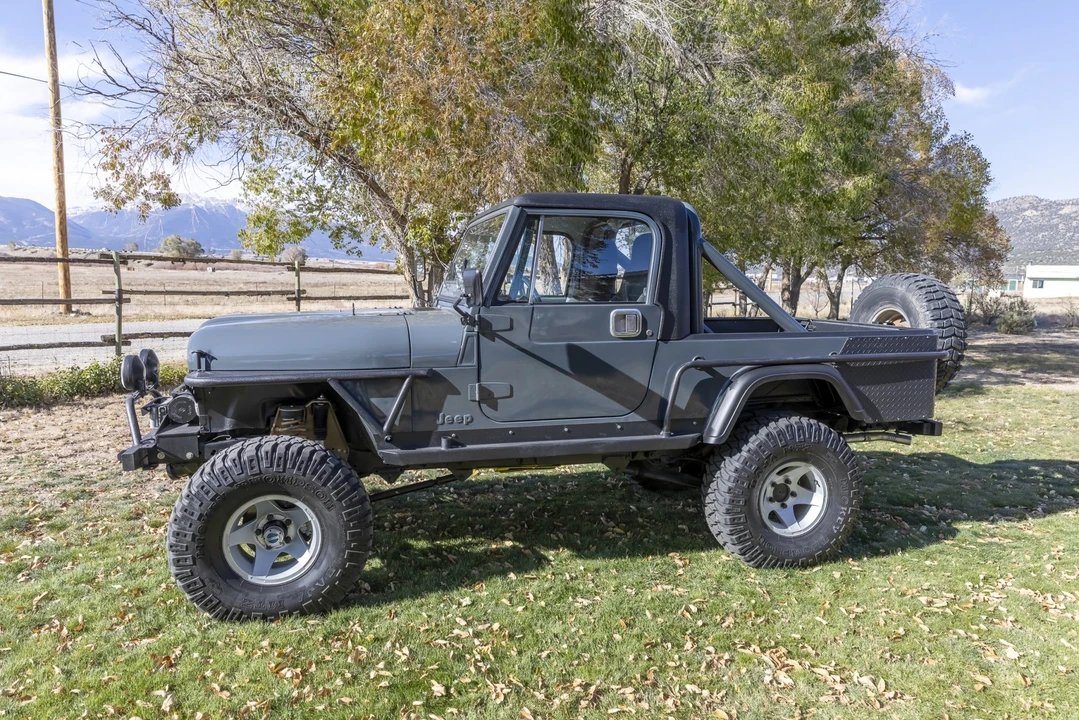 1983 Jeep CJ8 Scrambler - Image 6 of 31