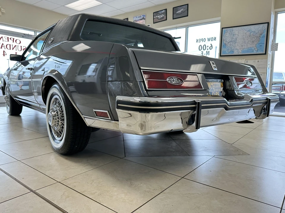 1985 Buick Riviera 4th-7th Gen - Image 8 of 31